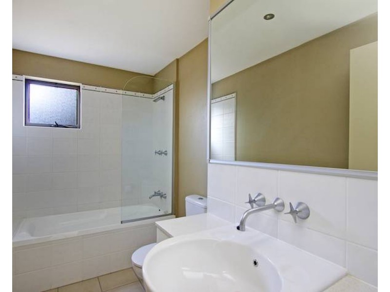 3/77 McLean Street, Coolangatta QLD 4225