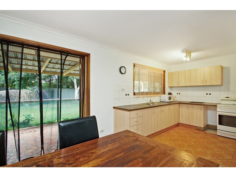 4 Amadeus Street, Elanora QLD 4221