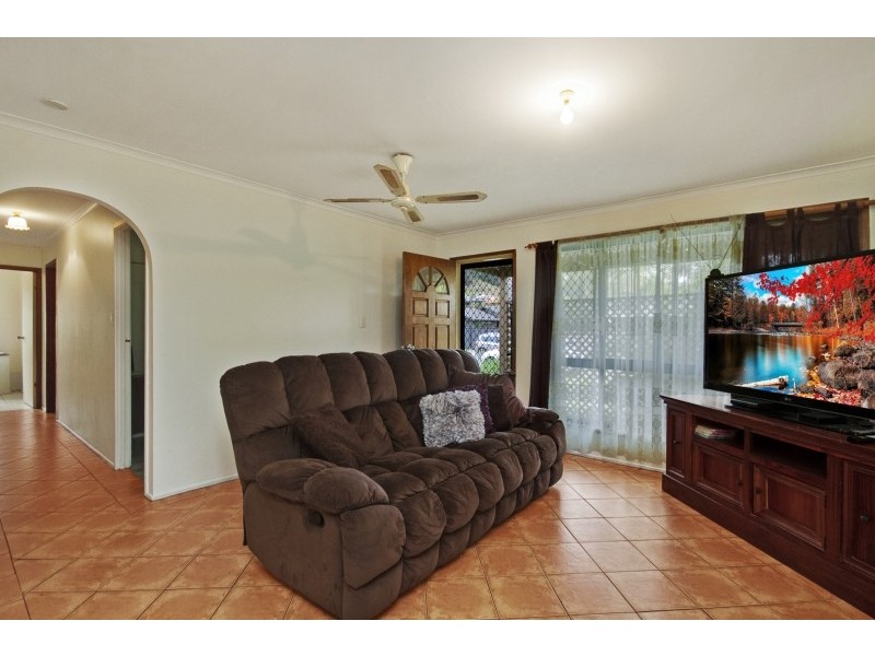 4 Amadeus Street, Elanora QLD 4221