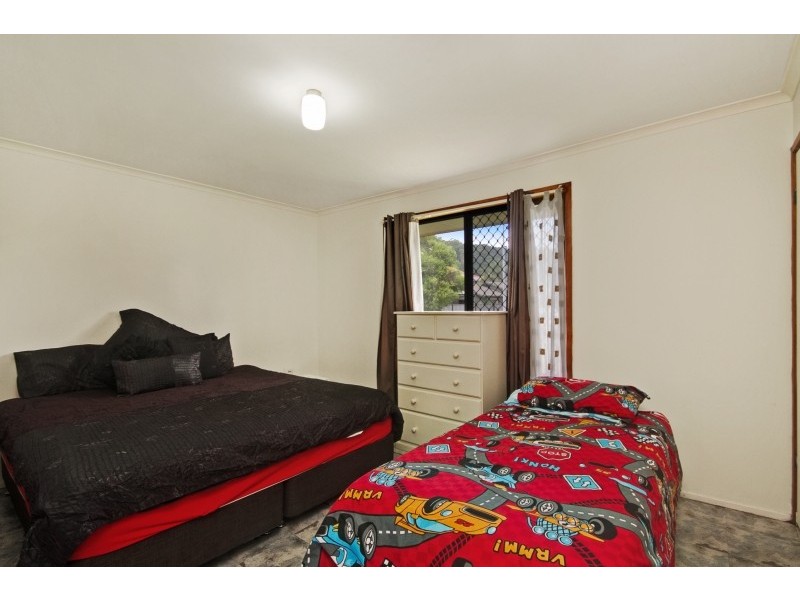 4 Amadeus Street, Elanora QLD 4221
