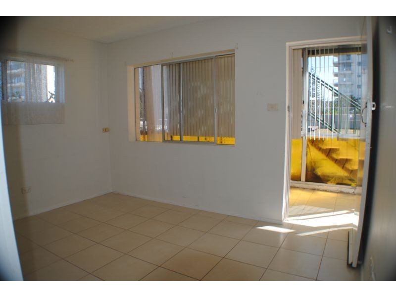 1/12 Coyne Street, Kirra QLD 4225