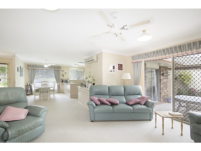 2/101 Lochlomond Drive, Banora Point NSW 2486