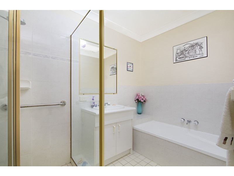 2/101 Lochlomond Drive, Banora Point NSW 2486