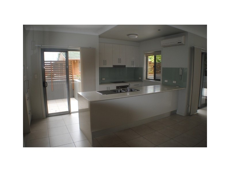 6/3 Carmichael Close, Coolangatta QLD 4225