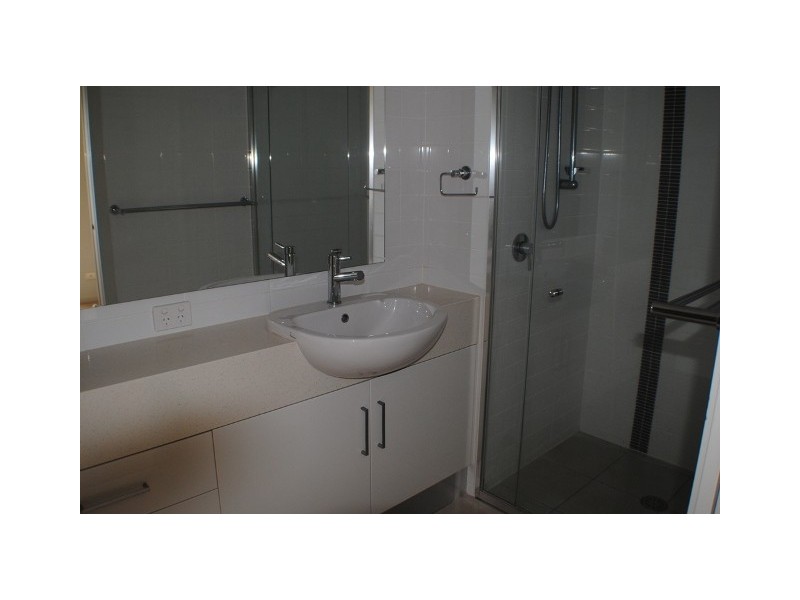 6/3 Carmichael Close, Coolangatta QLD 4225