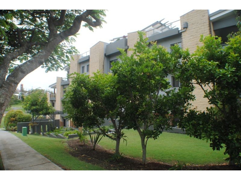 6/3 Carmichael Close, Coolangatta QLD 4225