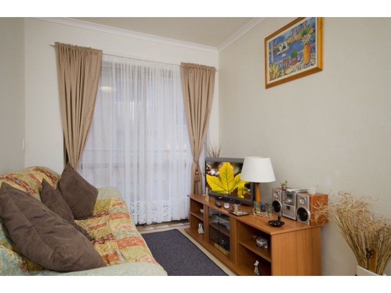 4/44 Coolangatta Road, Kirra QLD 4225