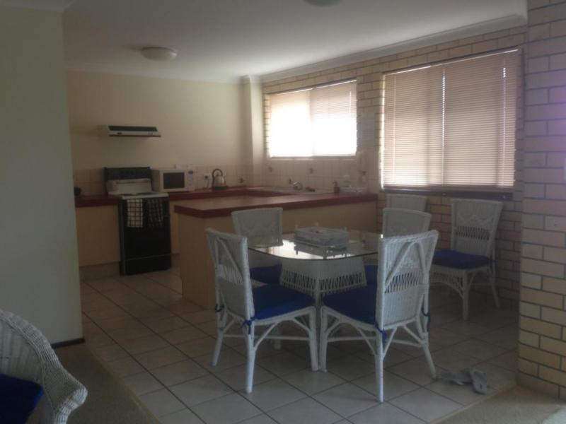 8/76 Coolangatta Road, Kirra QLD 4225