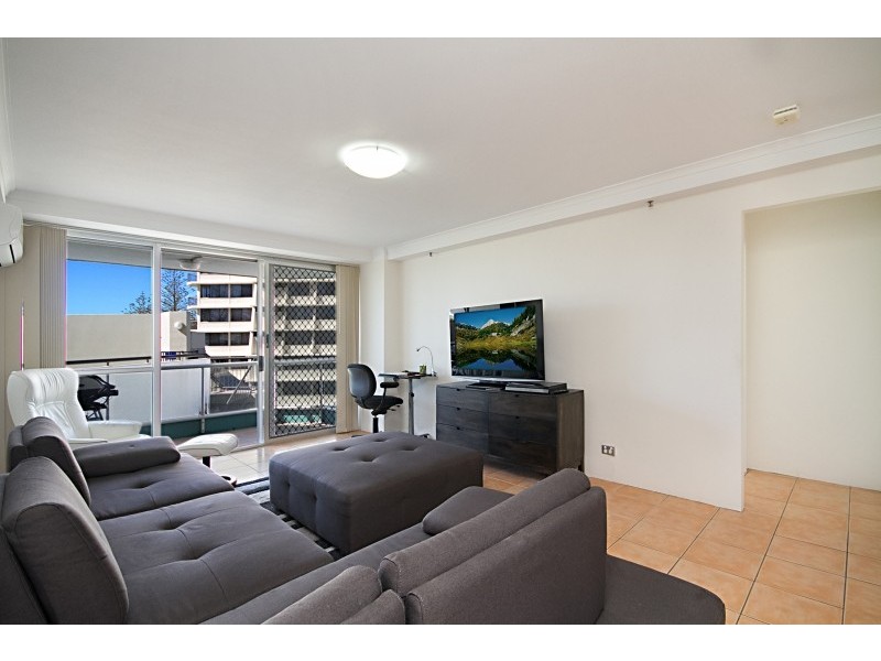 5/70 Marine Parade ‘Ocean Plaza’, Coolangatta QLD 4225