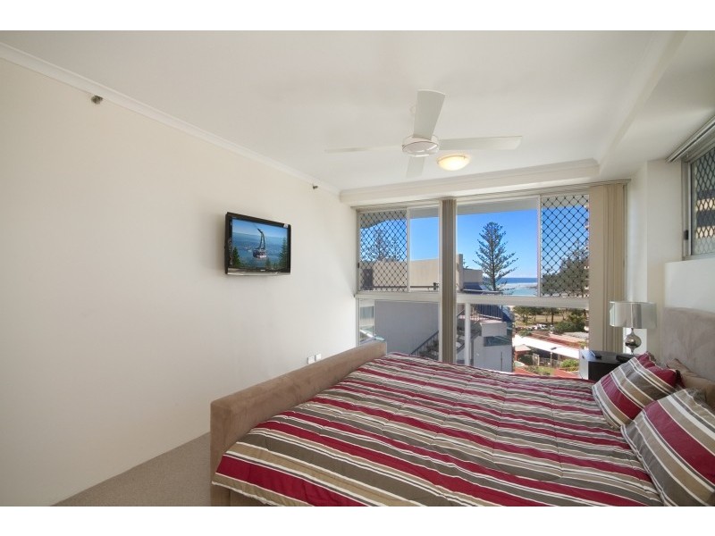 5/70 Marine Parade ‘Ocean Plaza’, Coolangatta QLD 4225