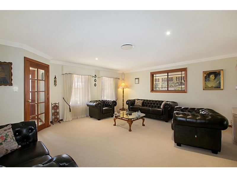 62 Silver Glade Drive, Elanora QLD 4221