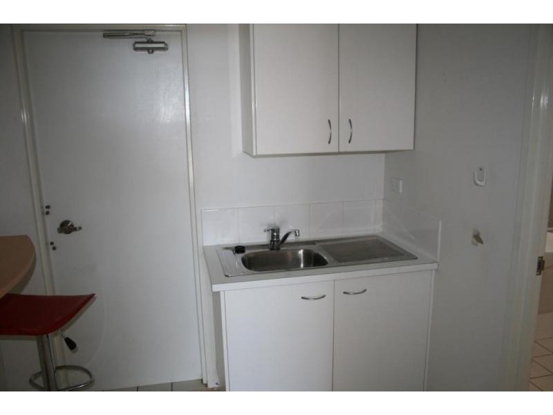 2/1 Race Course Drive, Bundall QLD 4217