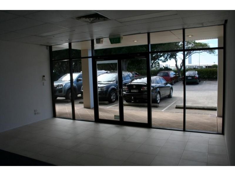 2/1 Race Course Drive, Bundall QLD 4217