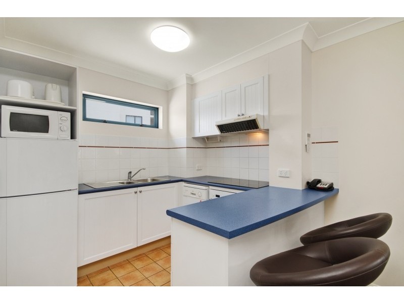 411/99 Griffith Street ‘Calypso Plaza’, Coolangatta QLD 4225