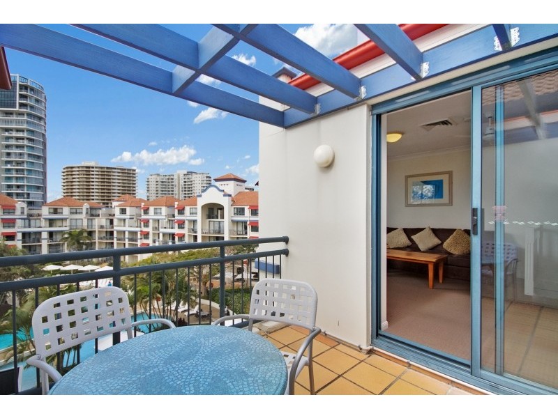 411/99 Griffith Street ‘Calypso Plaza’, Coolangatta QLD 4225
