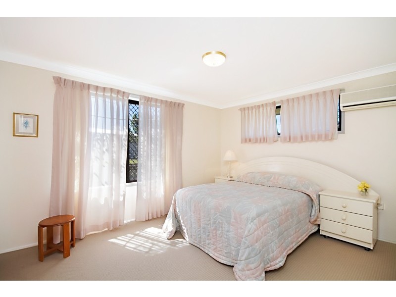 27 Inlet Dr (cnr Lakes Dr), Tweed Heads NSW 2485