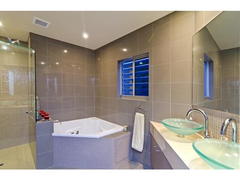 5/129 Musgrave Street PHAROS APARTMENTS, Kirra QLD 4225