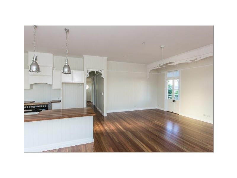 32 Tweed Street, Coolangatta QLD 4225