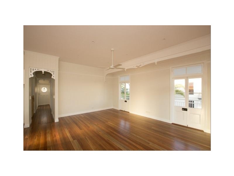 32 Tweed Street, Coolangatta QLD 4225