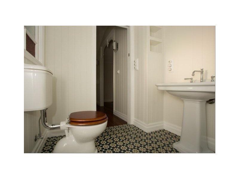 32 Tweed Street, Coolangatta QLD 4225