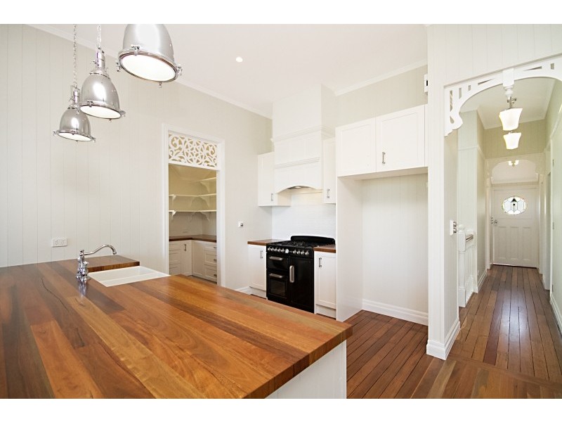 32 Tweed Street, Coolangatta QLD 4225