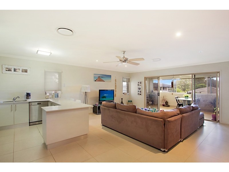 2 Fairmont Court, Banora Point NSW 2486