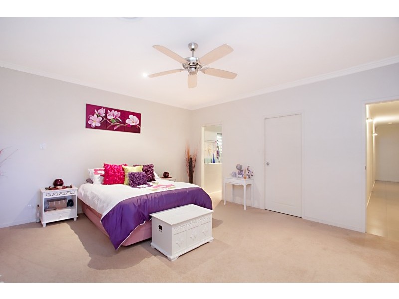 2 Fairmont Court, Banora Point NSW 2486