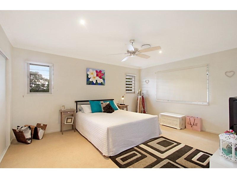 2 Fairmont Court, Banora Point NSW 2486