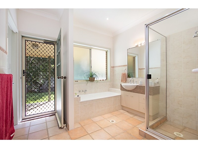 99 Valley Drive, Tallebudgera QLD 4228