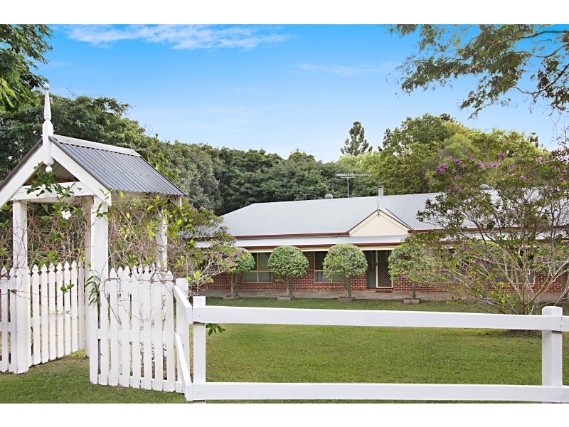 99 Valley Drive, Tallebudgera QLD 4228