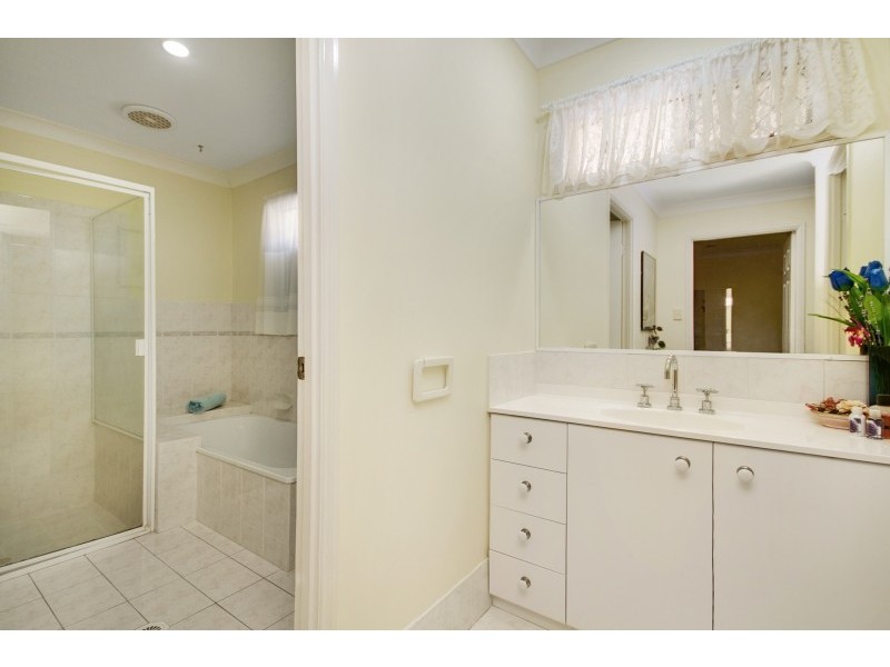 2/25 Monterey Avenue, Banora Point NSW 2486