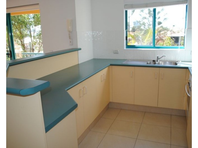 18/27 Dutton Street, Coolangatta QLD 4225