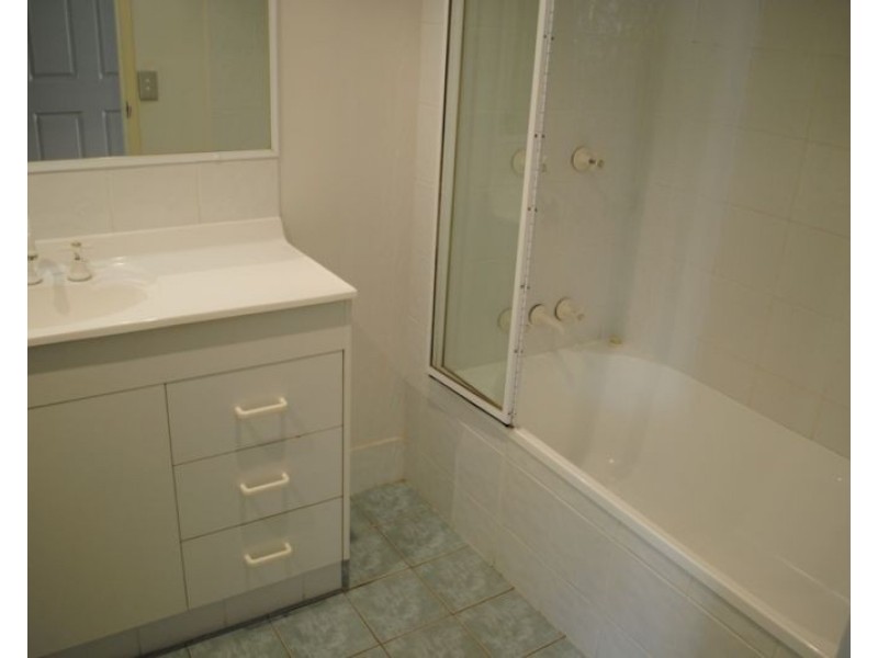 18/27 Dutton Street, Coolangatta QLD 4225