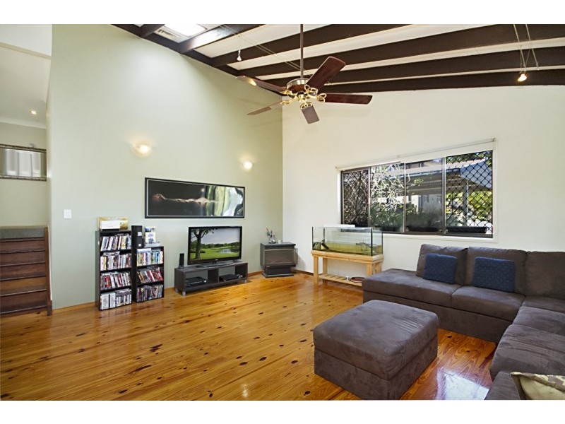 42 Elsie Street, Banora Point NSW 2486