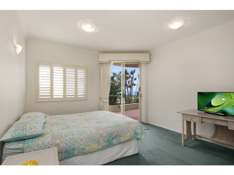 2/231 Golden Four Drive ‘Arena Dorado’, Bilinga QLD 4225