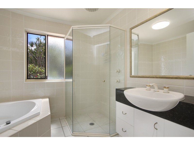 2/231 Golden Four Drive ‘Arena Dorado’, Bilinga QLD 4225