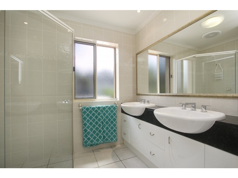 2/231 Golden Four Drive ‘Arena Dorado’, Bilinga QLD 4225