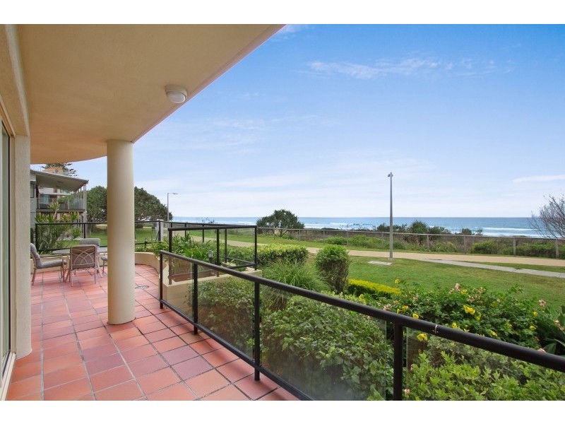 2/231 Golden Four Drive ‘Arena Dorado’, Bilinga QLD 4225