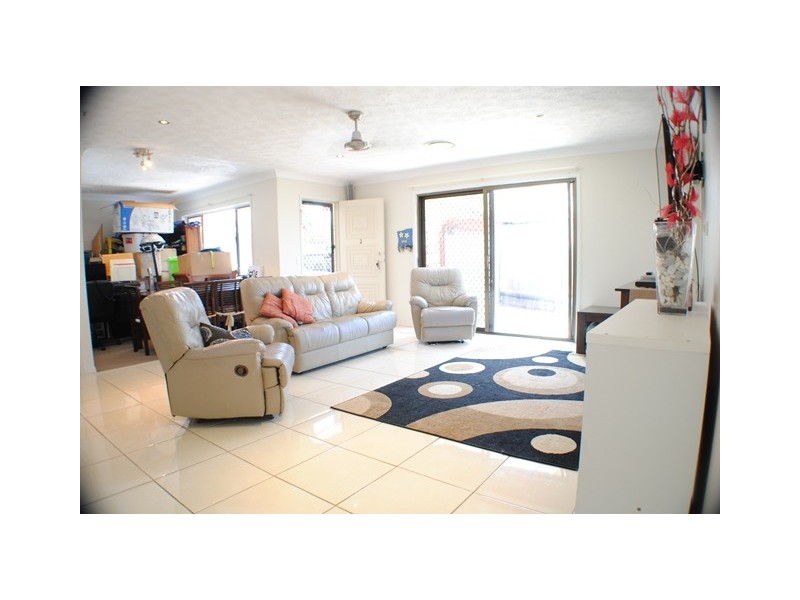 2/68 Oyster Point Road, Banora Point NSW 2486