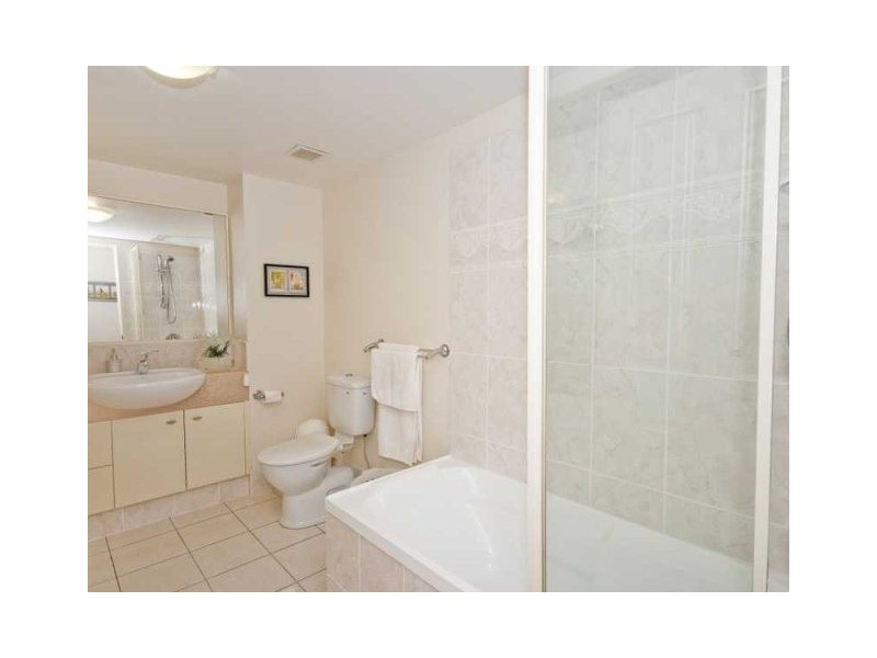 11/72 Dutton Street, Coolangatta QLD 4225