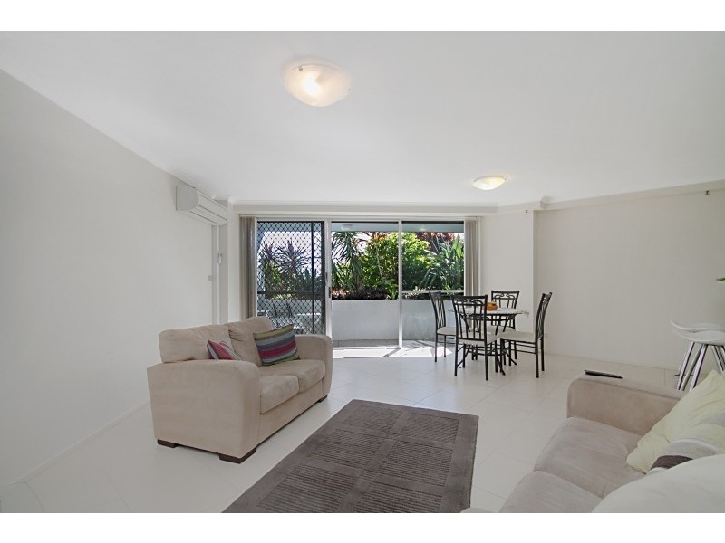 115/70 Marine Parade ‘Ocean Plaza’, Coolangatta QLD 4225