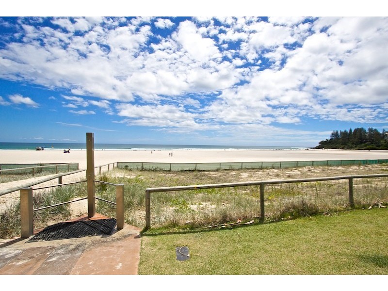115/70 Marine Parade ‘Ocean Plaza’, Coolangatta QLD 4225