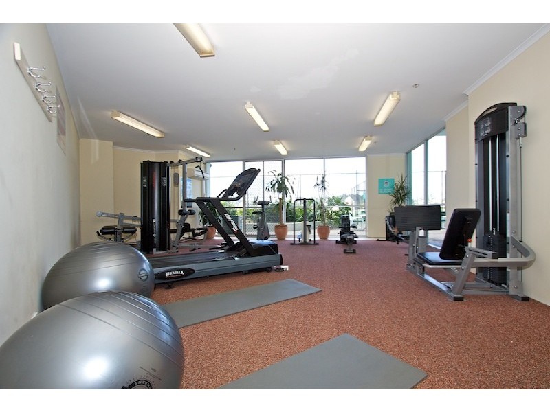 115/70 Marine Parade ‘Ocean Plaza’, Coolangatta QLD 4225