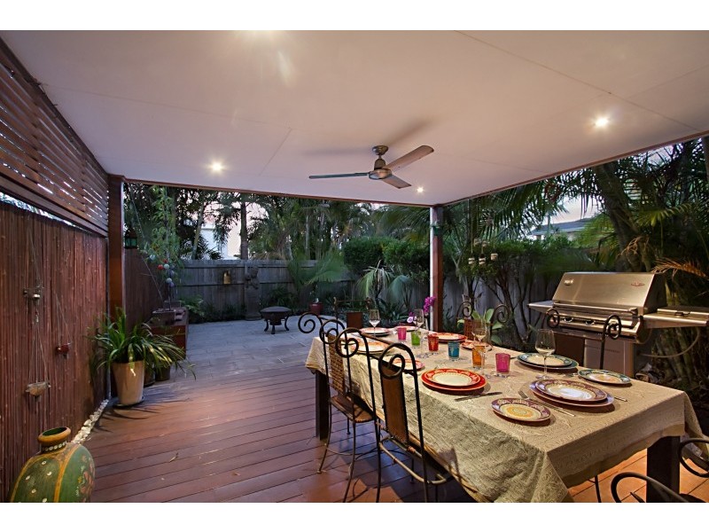 2/36 Leyte Avenue, Palm Beach QLD 4221