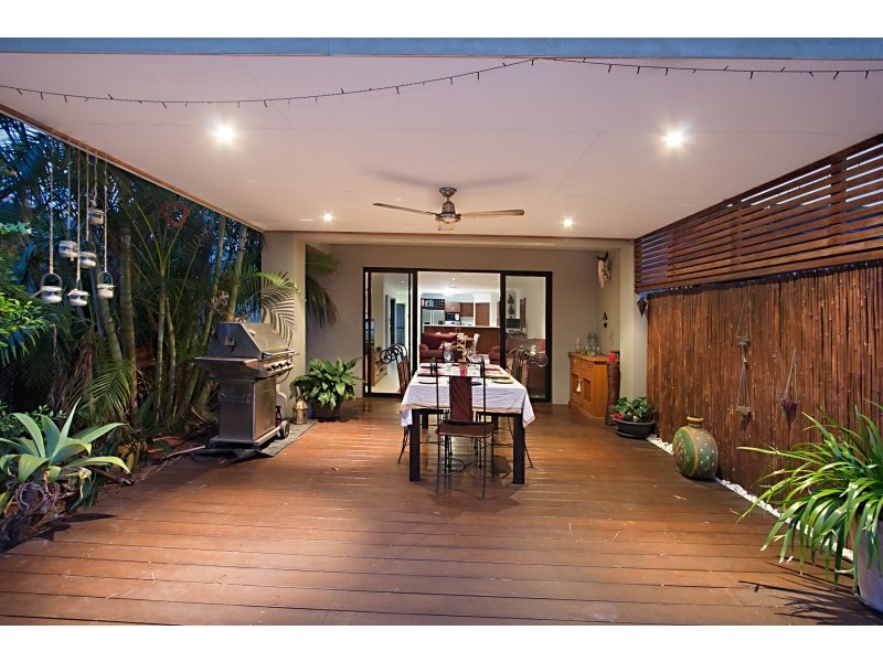 2/36 Leyte Avenue, Palm Beach QLD 4221