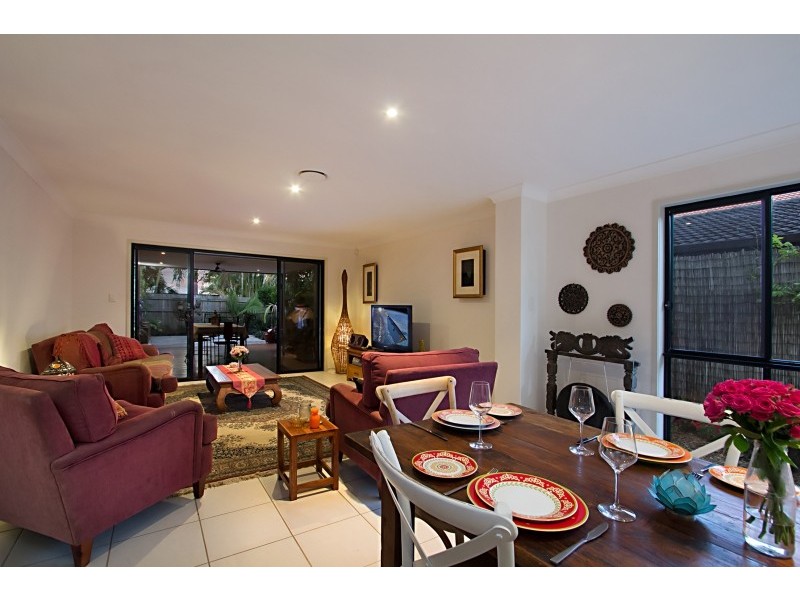 2/36 Leyte Avenue, Palm Beach QLD 4221