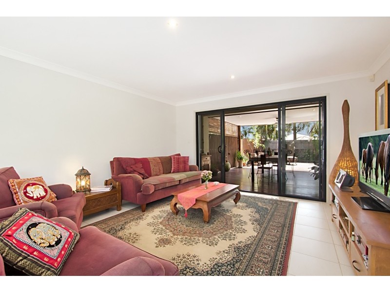 2/36 Leyte Avenue, Palm Beach QLD 4221