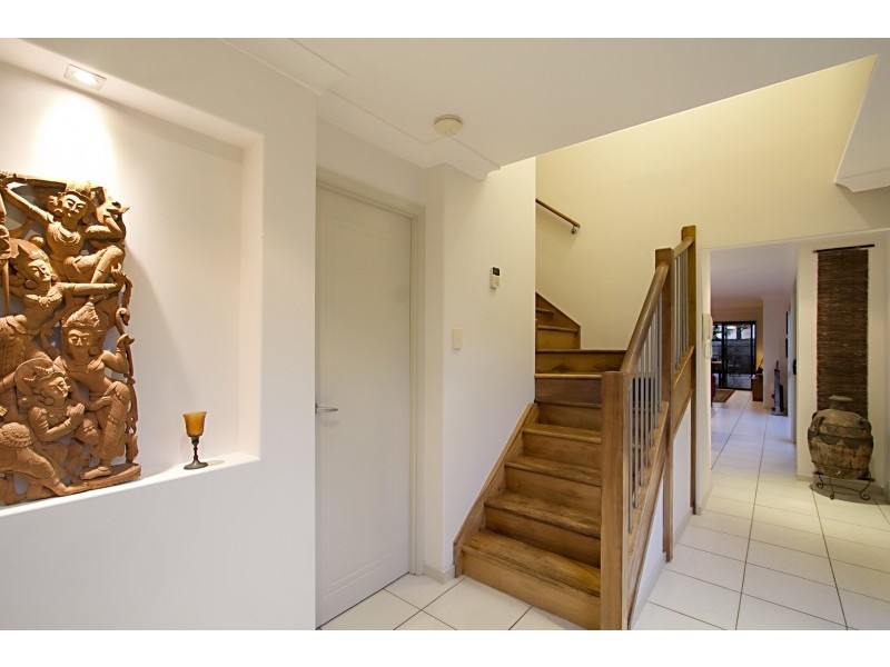 2/36 Leyte Avenue, Palm Beach QLD 4221