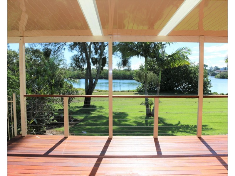 1/7 Sunset Blvd, Tweed Heads West NSW 2485