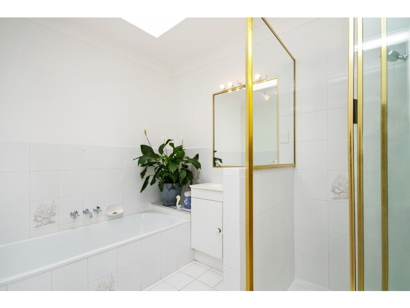 2/38 Martinelli Avenue, Banora Point NSW 2486